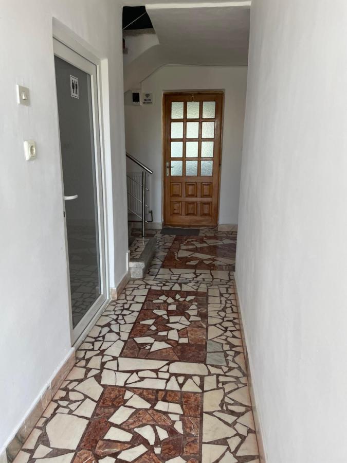 Cazare Vila Maria Apartment Curtea De Arges Bagian luar foto