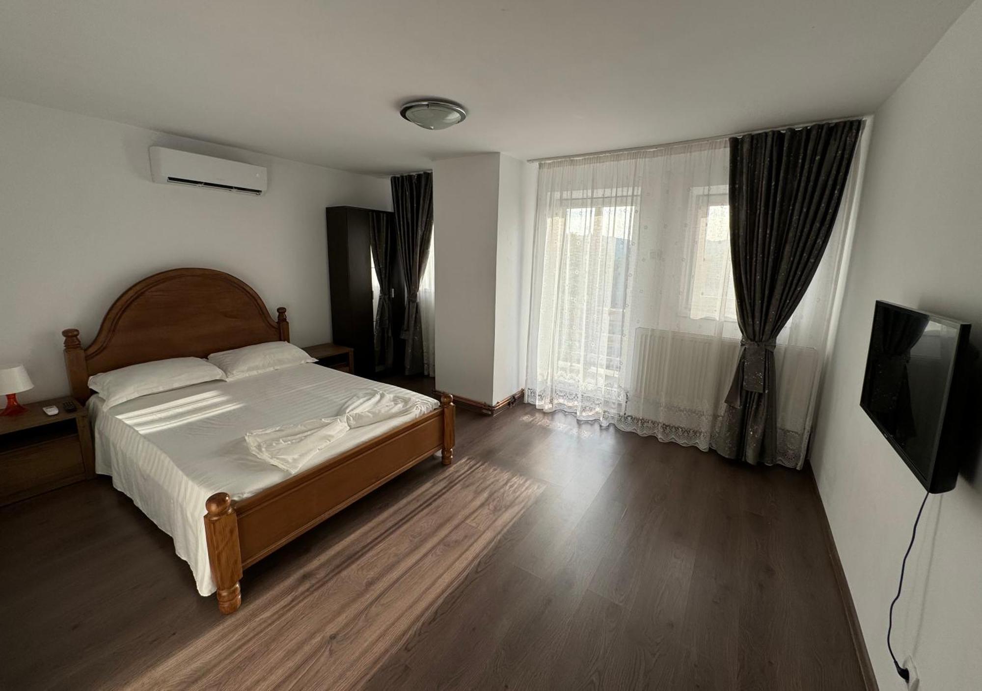 Cazare Vila Maria Apartment Curtea De Arges Bagian luar foto